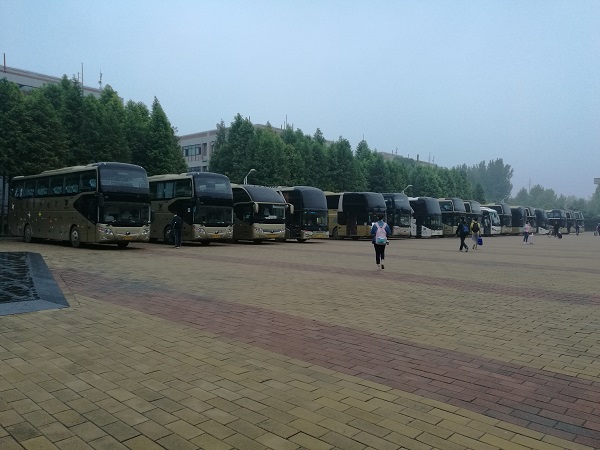 鄭州大巴車租賃:醉漢大巴吸煙被阻止,毆打大巴司機(jī)釀事故http://www.hangzhou121.com/